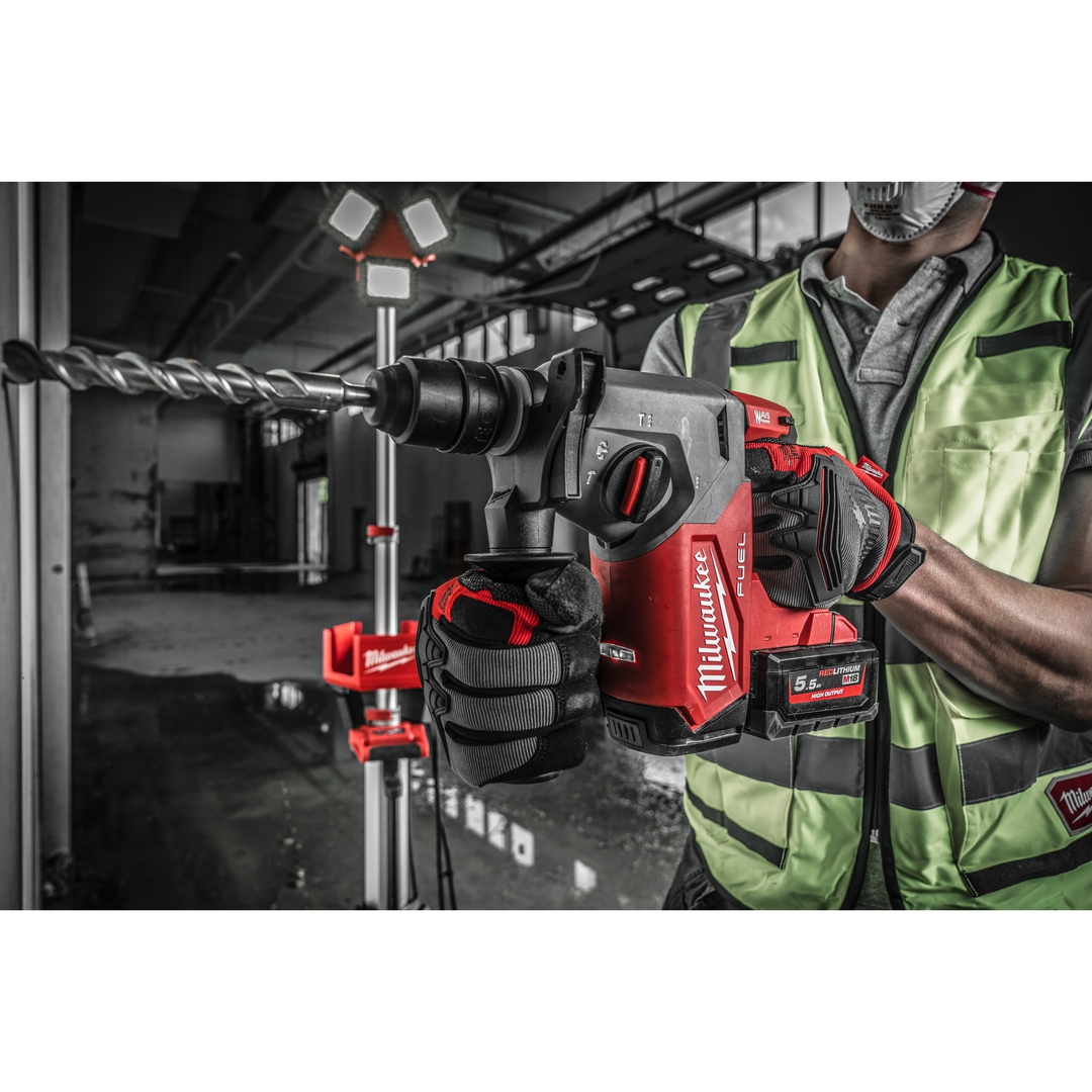 MILWAUKEE Akku-Kombihammer M18FHX-552X 2x18V/5,5Ah, Ladegerät, HD Box